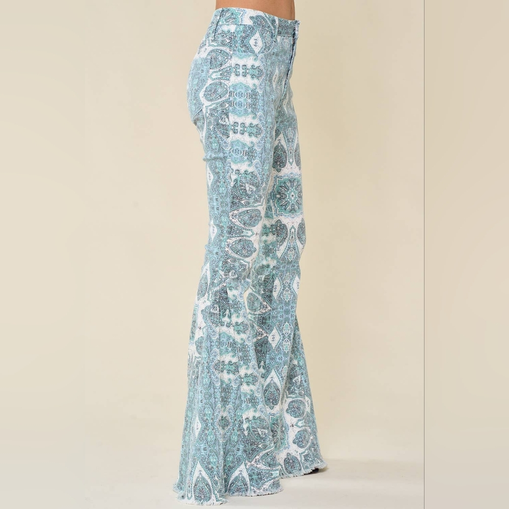 NWT BLUE  WESTERN PAISLEY PRINT FLARE JEANS - Picture 4 of 7